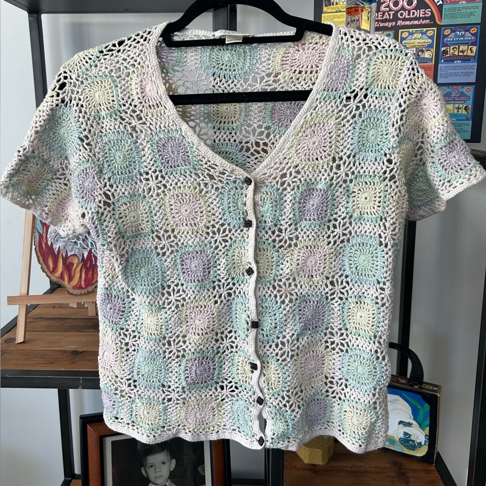 Women’s Large Vintage Pastel Crochet Button up sweater